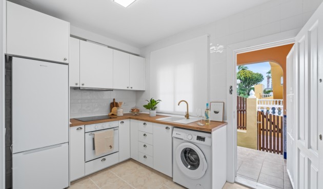 Återförsäljning - Town House -
Playa Flamenca - Costa Blanca