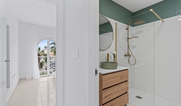 Återförsäljning - Town House -
Playa Flamenca - Costa Blanca