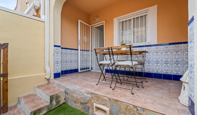 Återförsäljning - Town House -
Playa Flamenca - Costa Blanca