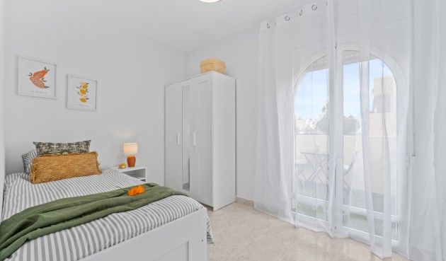 Återförsäljning - Town House -
Playa Flamenca - Costa Blanca