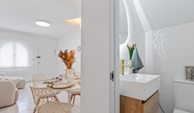 Återförsäljning - Town House -
Orihuela Costa - Costa Blanca