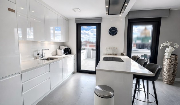 Återförsäljning - Villa -
Los Balcones - Costa Blanca