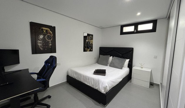 Återförsäljning - Villa -
Los Balcones - Costa Blanca