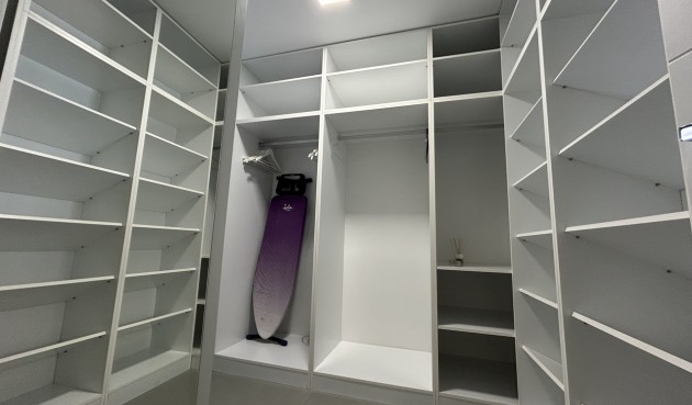 Återförsäljning - Villa -
Los Balcones - Costa Blanca