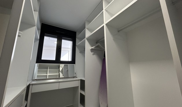 Återförsäljning - Villa -
Los Balcones - Costa Blanca