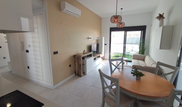 Återförsäljning - Villa -
Cabo Roig - Costa Blanca