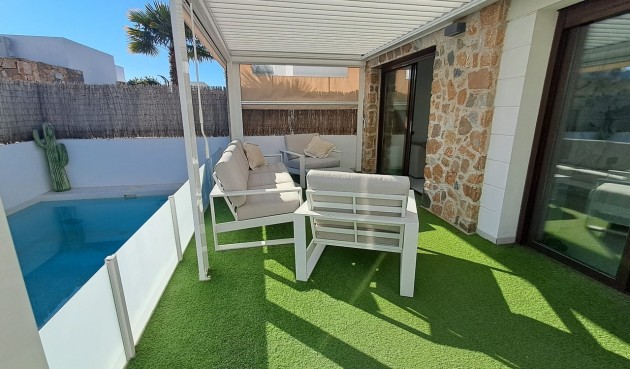 Återförsäljning - Villa -
Cabo Roig - Costa Blanca