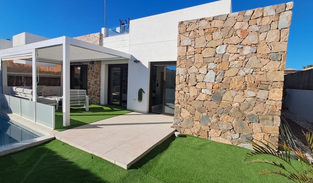 Återförsäljning - Villa -
Cabo Roig - Costa Blanca
