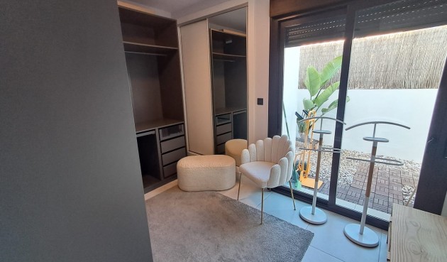 Återförsäljning - Villa -
Cabo Roig - Costa Blanca