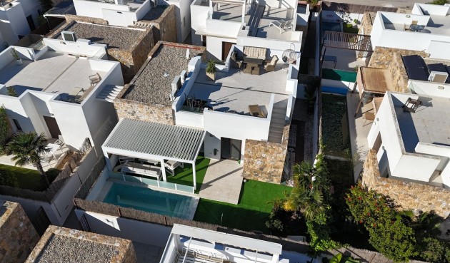 Återförsäljning - Villa -
Cabo Roig - Costa Blanca