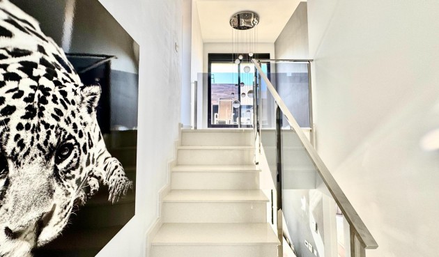 Återförsäljning - Villa -
Orihuela Costa - Lomas de Cabo Roig