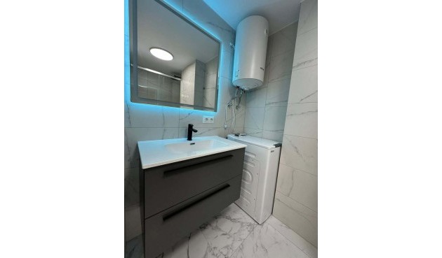 Återförsäljning - Apartment -
Torrevieja - La Veleta