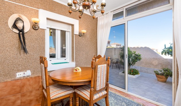 Återförsäljning - Villa -
Torrevieja - Costa Blanca