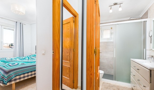 Återförsäljning - Villa -
Torrevieja - Costa Blanca