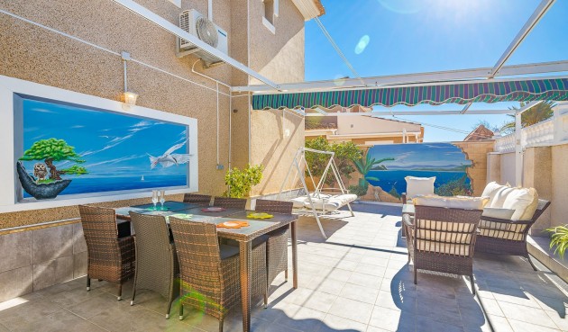 Återförsäljning - Villa -
Torrevieja - Costa Blanca