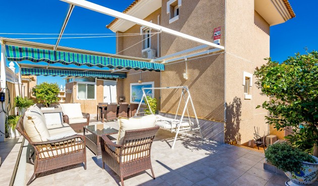 Återförsäljning - Villa -
Torrevieja - Costa Blanca