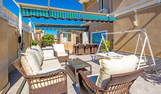 Återförsäljning - Villa -
Torrevieja - Costa Blanca