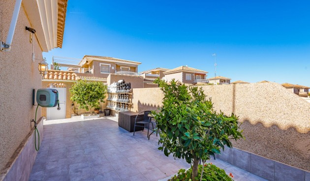 Återförsäljning - Villa -
Torrevieja - Costa Blanca