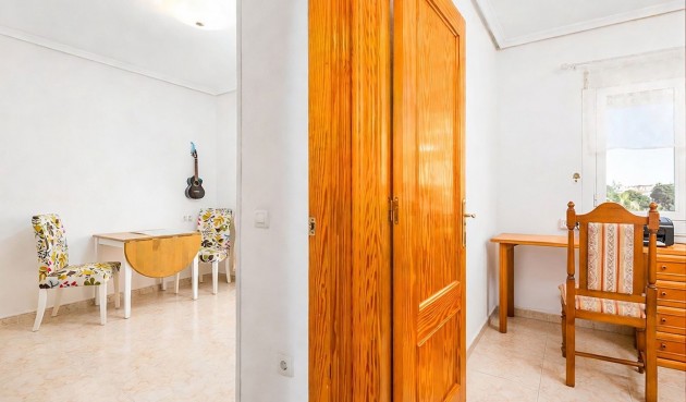 Återförsäljning - Villa -
Torrevieja - Costa Blanca