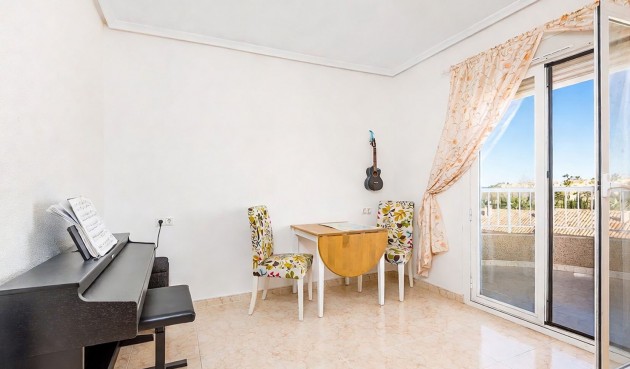 Återförsäljning - Villa -
Torrevieja - Costa Blanca