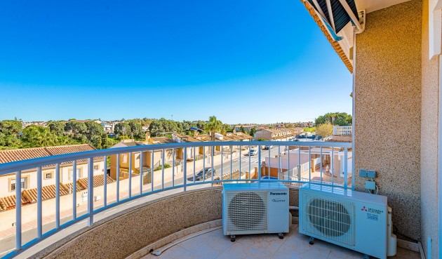 Återförsäljning - Villa -
Torrevieja - Costa Blanca