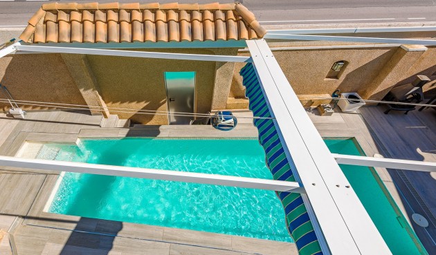 Återförsäljning - Villa -
Torrevieja - Costa Blanca