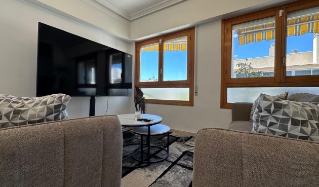 Återförsäljning - Apartment -
Torrevieja - Centro