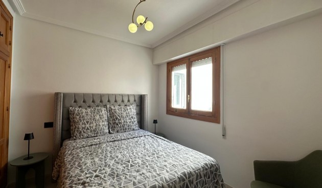 Återförsäljning - Apartment -
Torrevieja - Centro