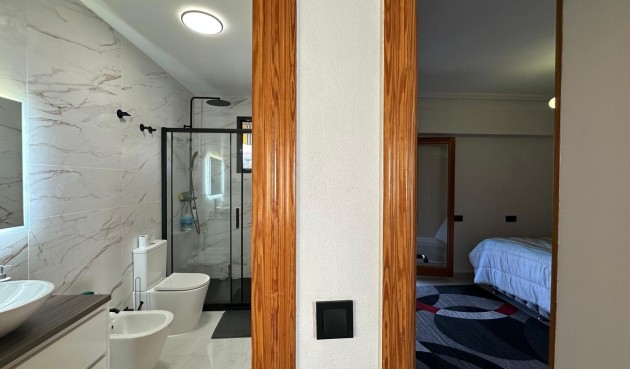 Återförsäljning - Apartment -
Torrevieja - Centro