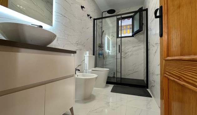 Återförsäljning - Apartment -
Torrevieja - Centro