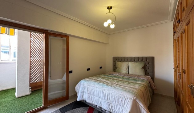 Återförsäljning - Apartment -
Torrevieja - Centro