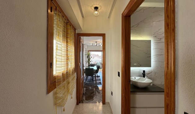 Återförsäljning - Apartment -
Torrevieja - Centro