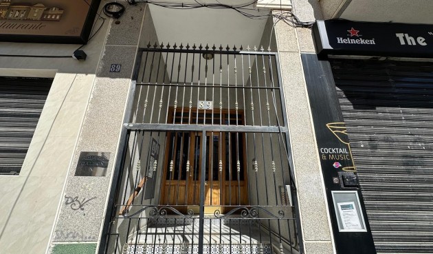 Återförsäljning - Apartment -
Torrevieja - Centro