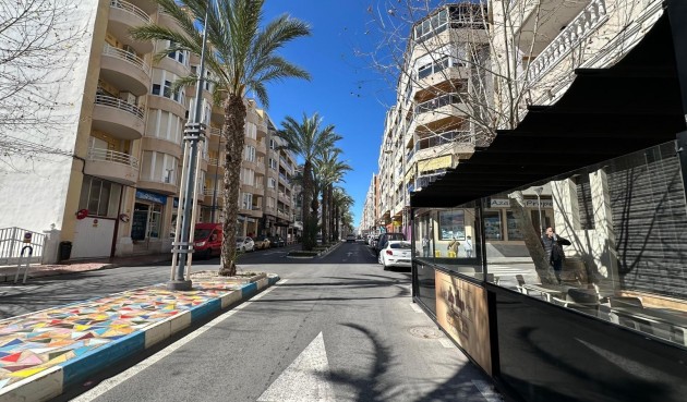Återförsäljning - Apartment -
Torrevieja - Centro