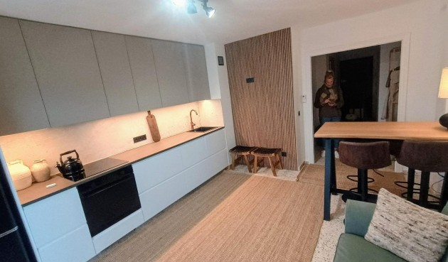 Återförsäljning - Apartment -
Guardamar del Segura - Urbanizaciones