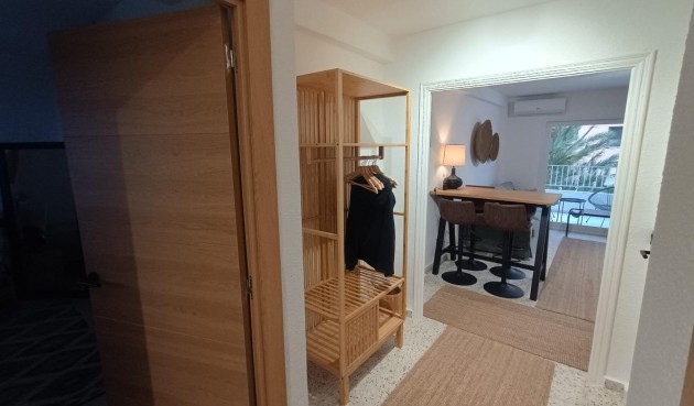 Återförsäljning - Apartment -
Guardamar del Segura - Urbanizaciones