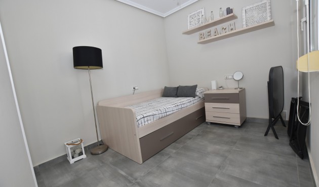 Återförsäljning - Villa -
Orihuela Costa - Costa Blanca