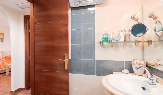 Återförsäljning - Apartment -
Torrevieja - Parque Acuático - Sector 25