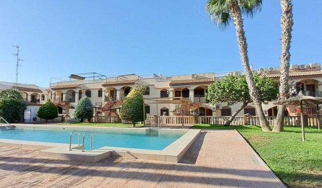 Återförsäljning - Apartment -
Torrevieja - Parque Acuático - Sector 25