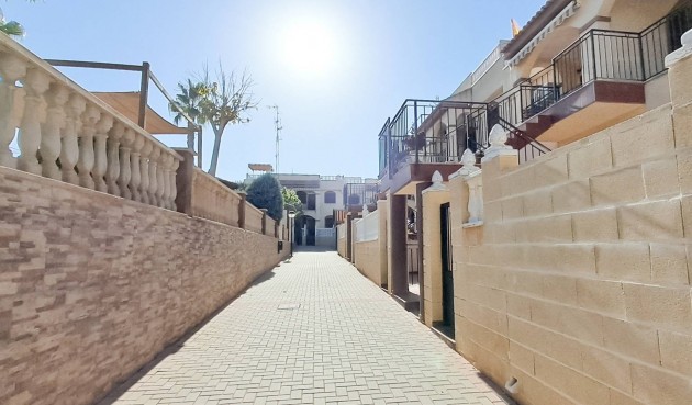 Återförsäljning - Apartment -
Torrevieja - Parque Acuático - Sector 25