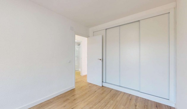 Återförsäljning - Bungalow -
Orihuela - Inland