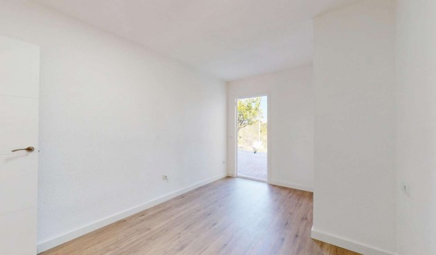 Återförsäljning - Bungalow -
Orihuela - Inland