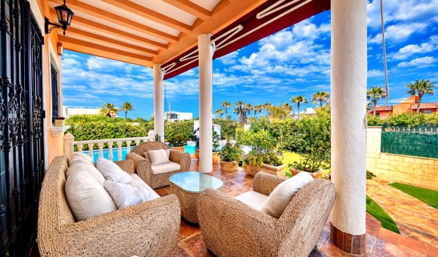 Återförsäljning - Villa -
La Mata - Costa Blanca