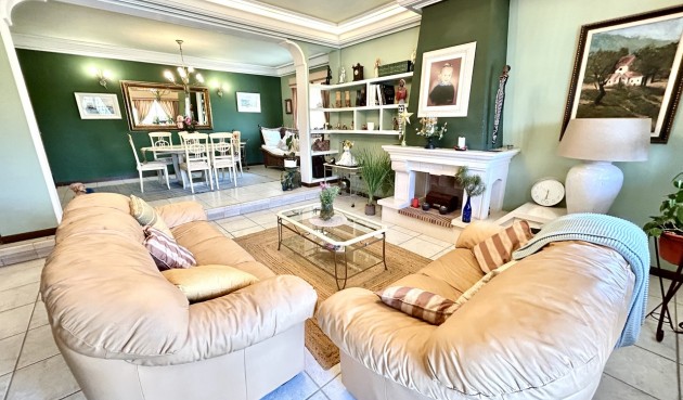 Återförsäljning - Villa -
La Mata - Costa Blanca