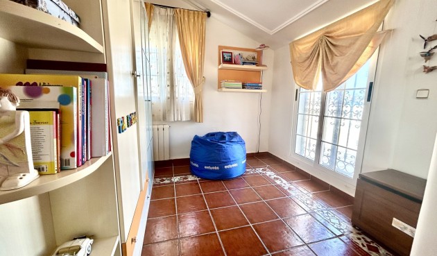 Återförsäljning - Villa -
La Mata - Costa Blanca