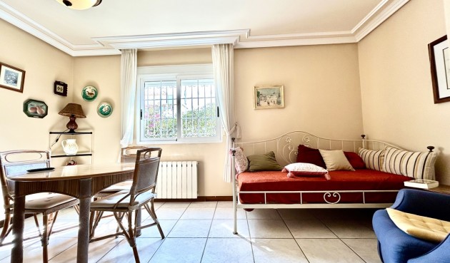 Återförsäljning - Villa -
La Mata - Costa Blanca