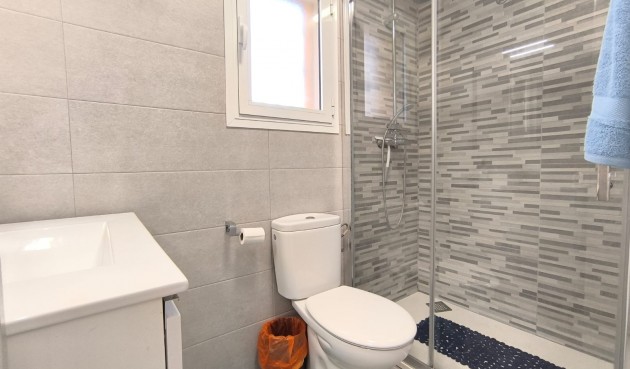 Återförsäljning - Villa -
El Raso - Costa Blanca