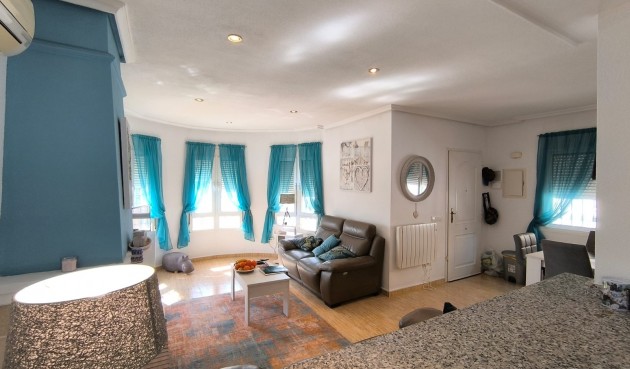 Återförsäljning - Villa -
El Raso - Costa Blanca