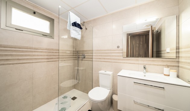 Korttidsuthyrning - Takvåning -
Villamartin - Orihuela Costa