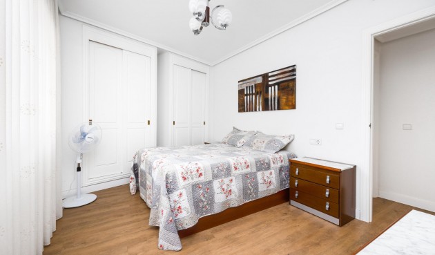 Återförsäljning - Apartment -
Torrevieja - Centro